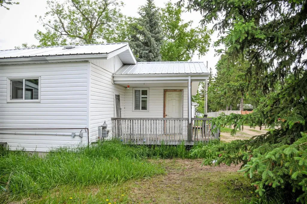 121 Alberta Street Kingman AB T0B2M0