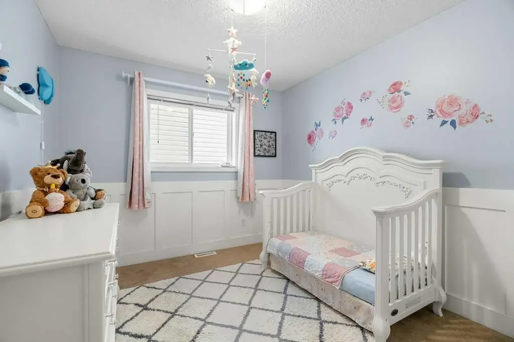 140 Panamount Circle NW Calgary AB T3K 0C6
