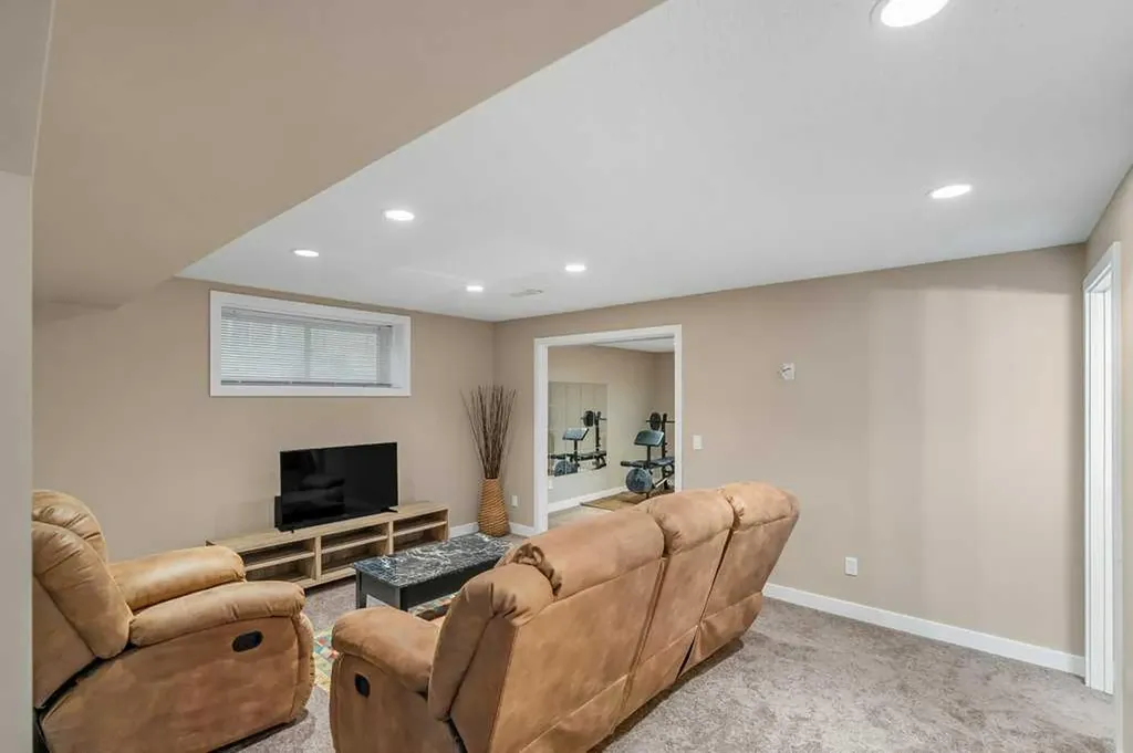 140 Panamount Circle NW Calgary AB T3K 0C6