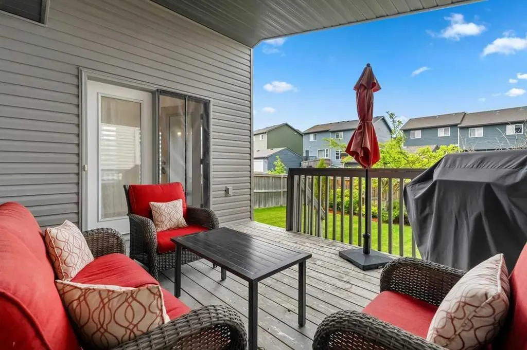 140 Panamount Circle NW Calgary AB T3K 0C6