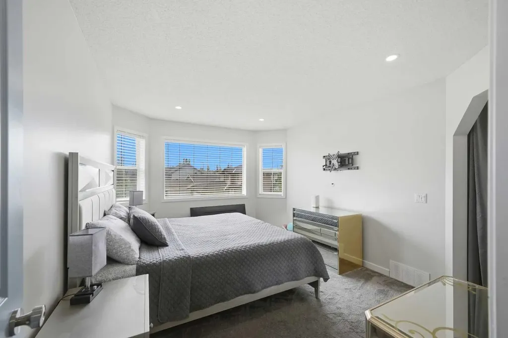46 Citadel Meadow Crescent NW Calgary AB T3G 4Z1