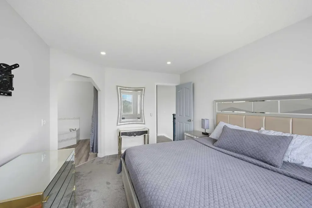 46 Citadel Meadow Crescent NW Calgary AB T3G 4Z1
