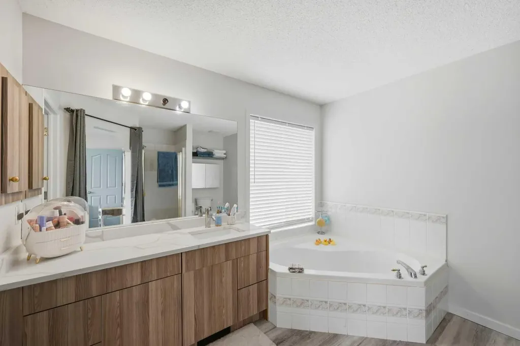 46 Citadel Meadow Crescent NW Calgary AB T3G 4Z1