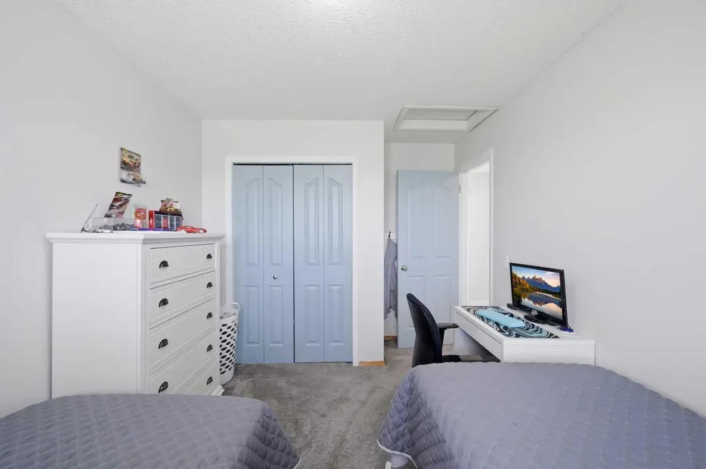 46 Citadel Meadow Crescent NW Calgary AB T3G 4Z1