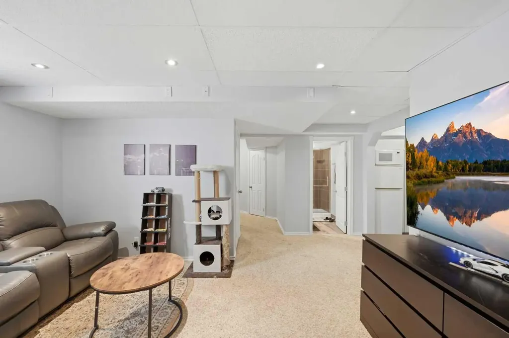 46 Citadel Meadow Crescent NW Calgary AB T3G 4Z1