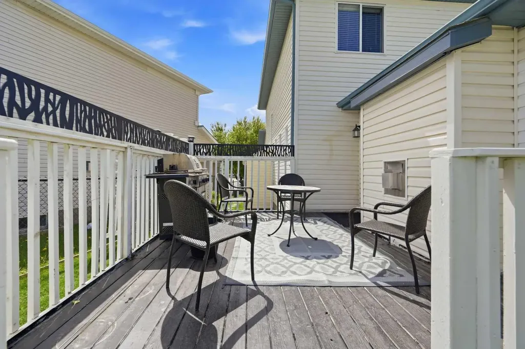 46 Citadel Meadow Crescent NW Calgary AB T3G 4Z1