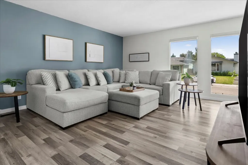 24 Midglen Drive SE Calgary AB T2X 1G7