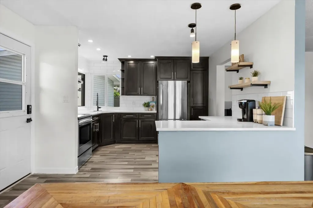 24 Midglen Drive SE Calgary AB T2X 1G7