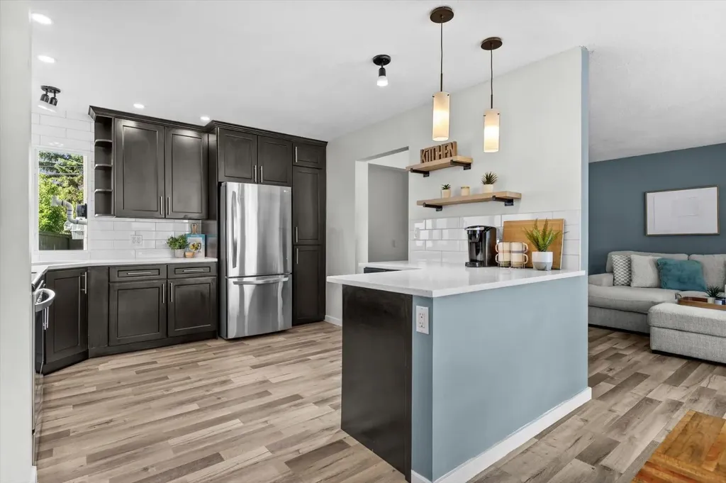 24 Midglen Drive SE Calgary AB T2X 1G7