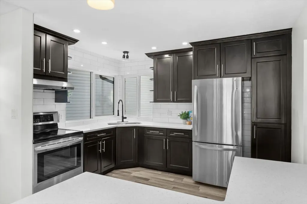 24 Midglen Drive SE Calgary AB T2X 1G7