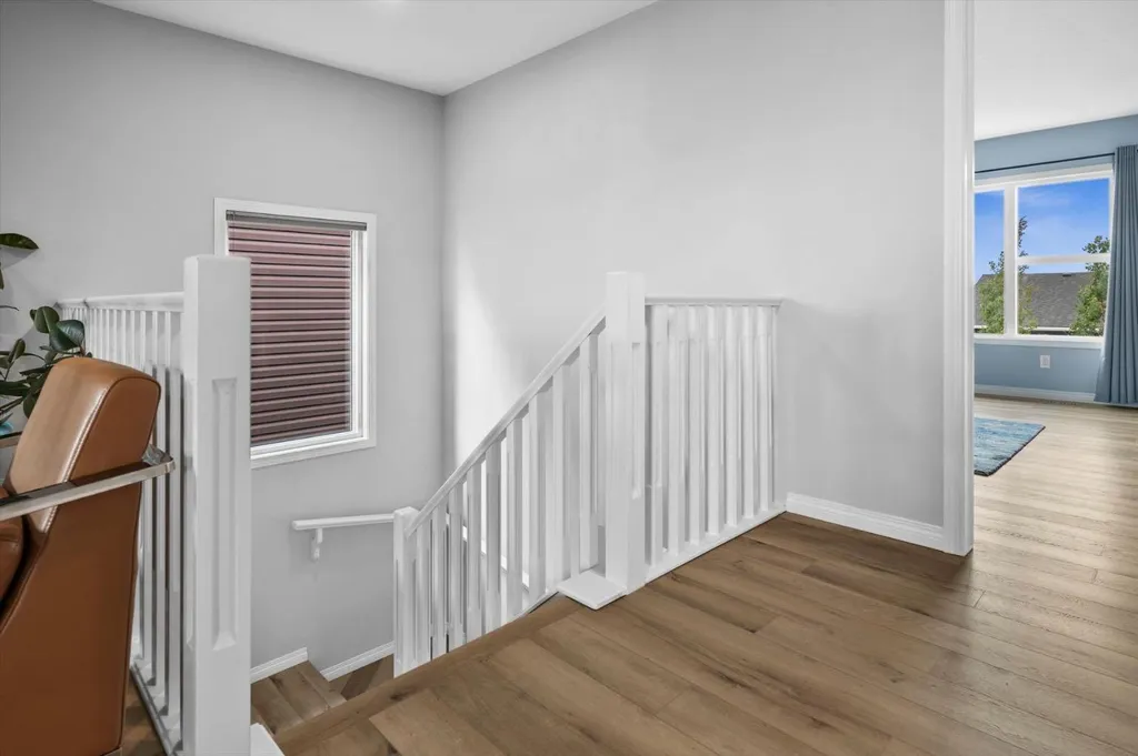 58 Crestbrook Drive SW Calgary AB T3B 6G4