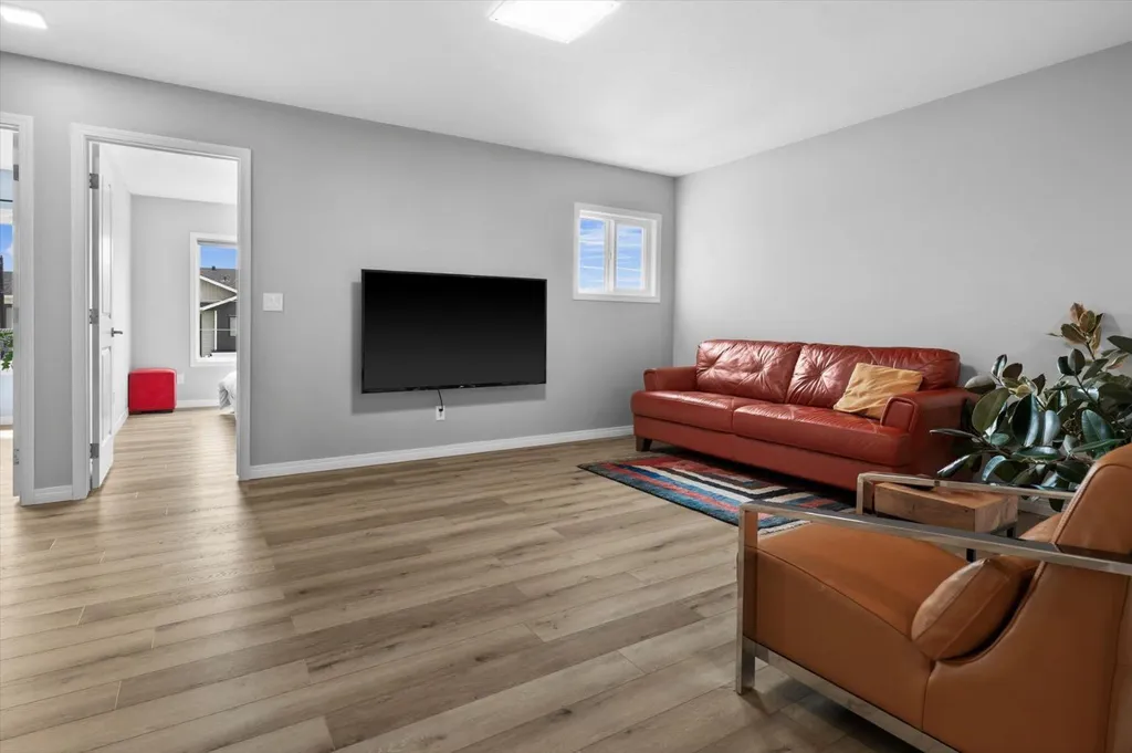 58 Crestbrook Drive SW Calgary AB T3B 6G4
