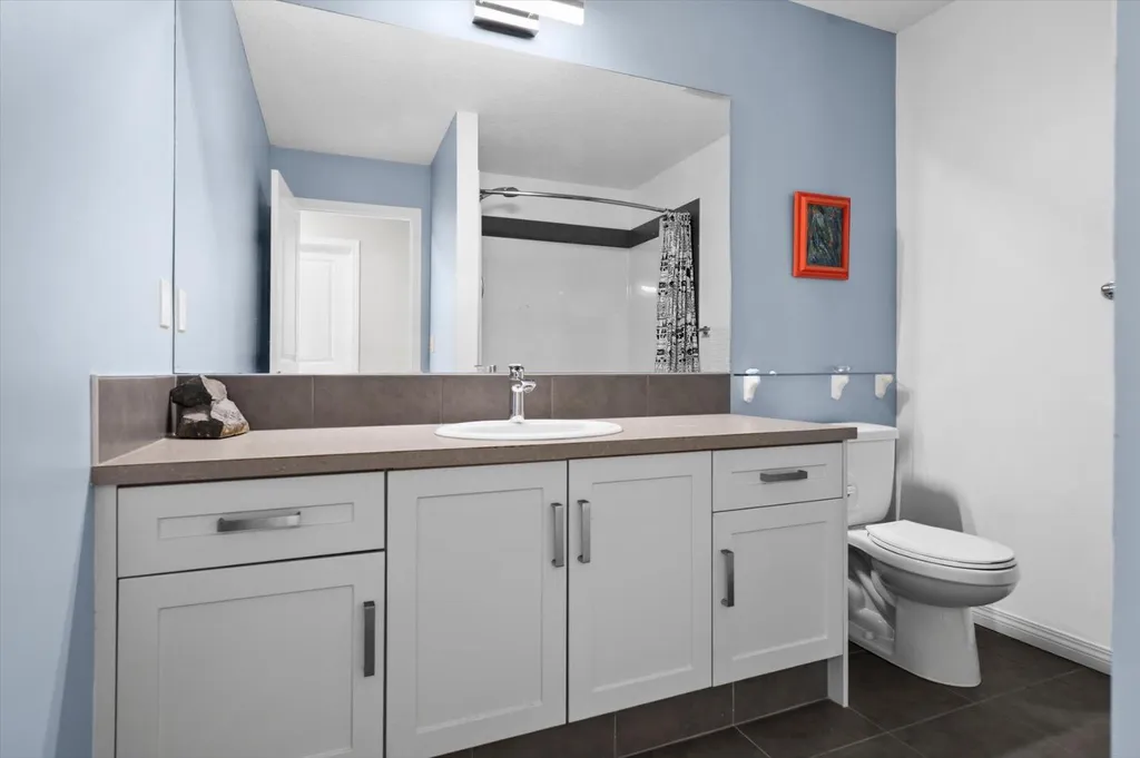 58 Crestbrook Drive SW Calgary AB T3B 6G4