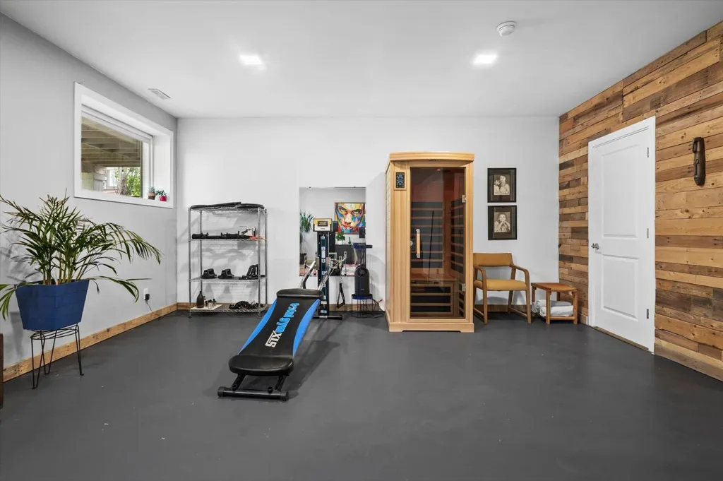 58 Crestbrook Drive SW Calgary AB T3B 6G4