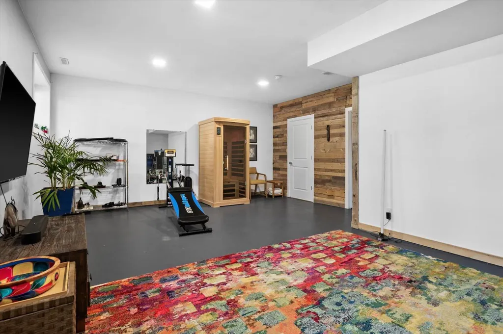 58 Crestbrook Drive SW Calgary AB T3B 6G4