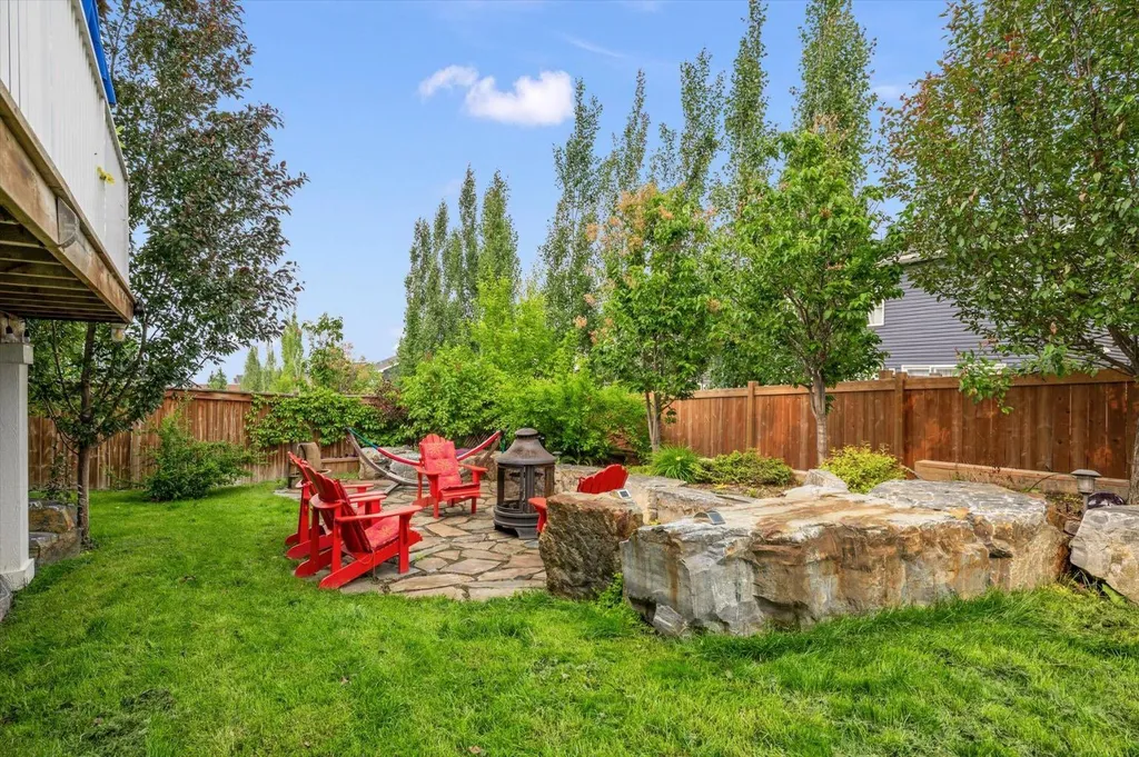 58 Crestbrook Drive SW Calgary AB T3B 6G4