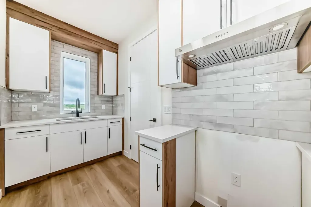 1112 Iron Ridge Avenue Crossfield AB T0M 0S0