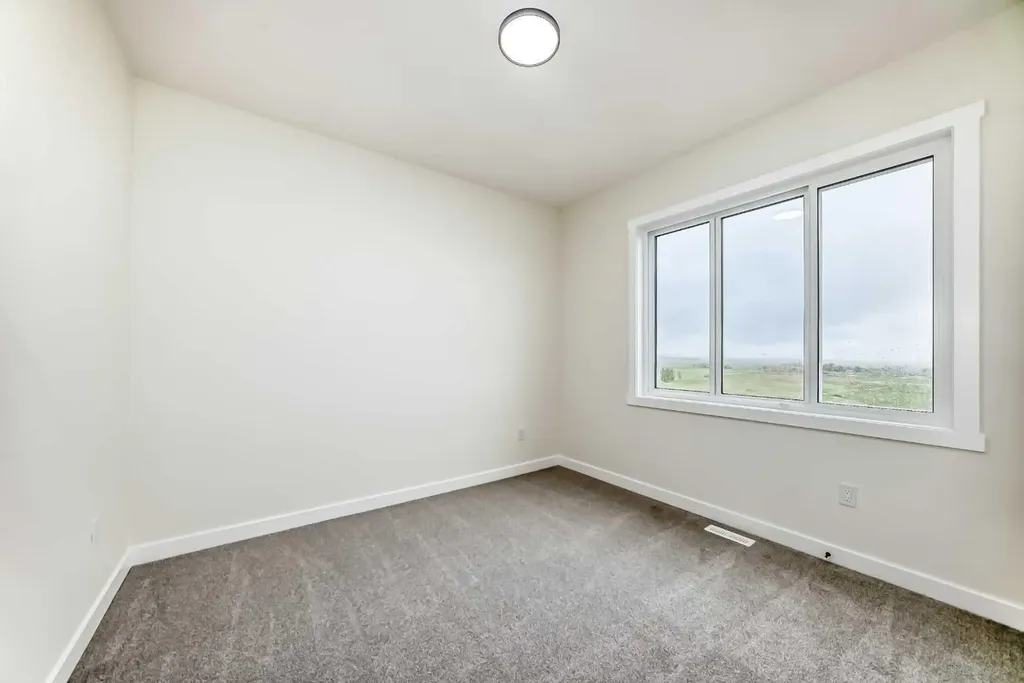 1112 Iron Ridge Avenue Crossfield AB T0M 0S0