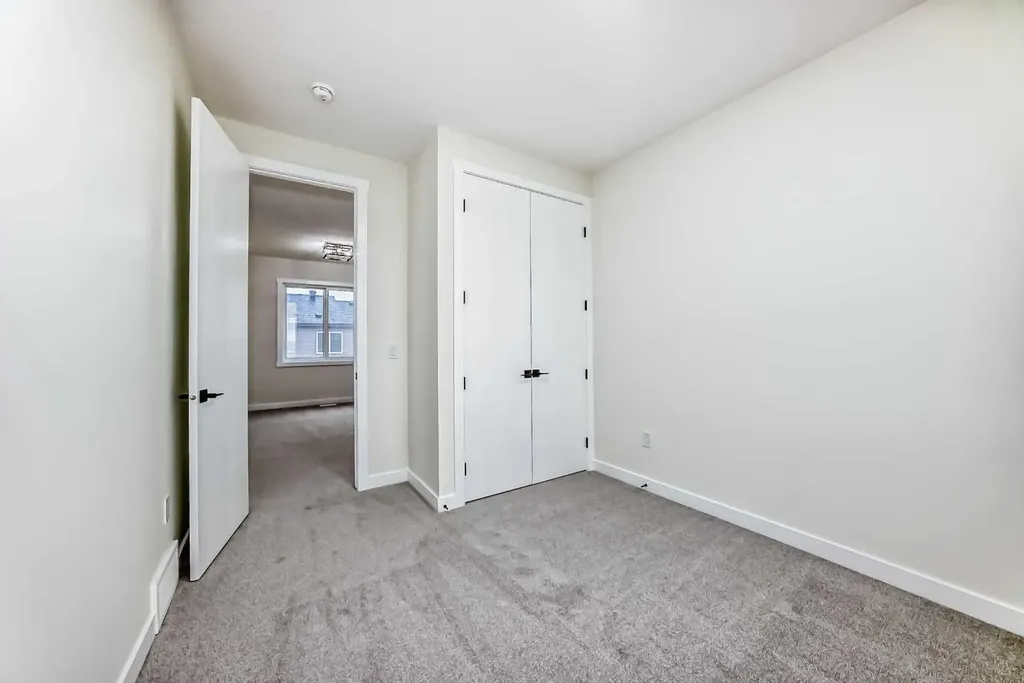 1112 Iron Ridge Avenue Crossfield AB T0M 0S0