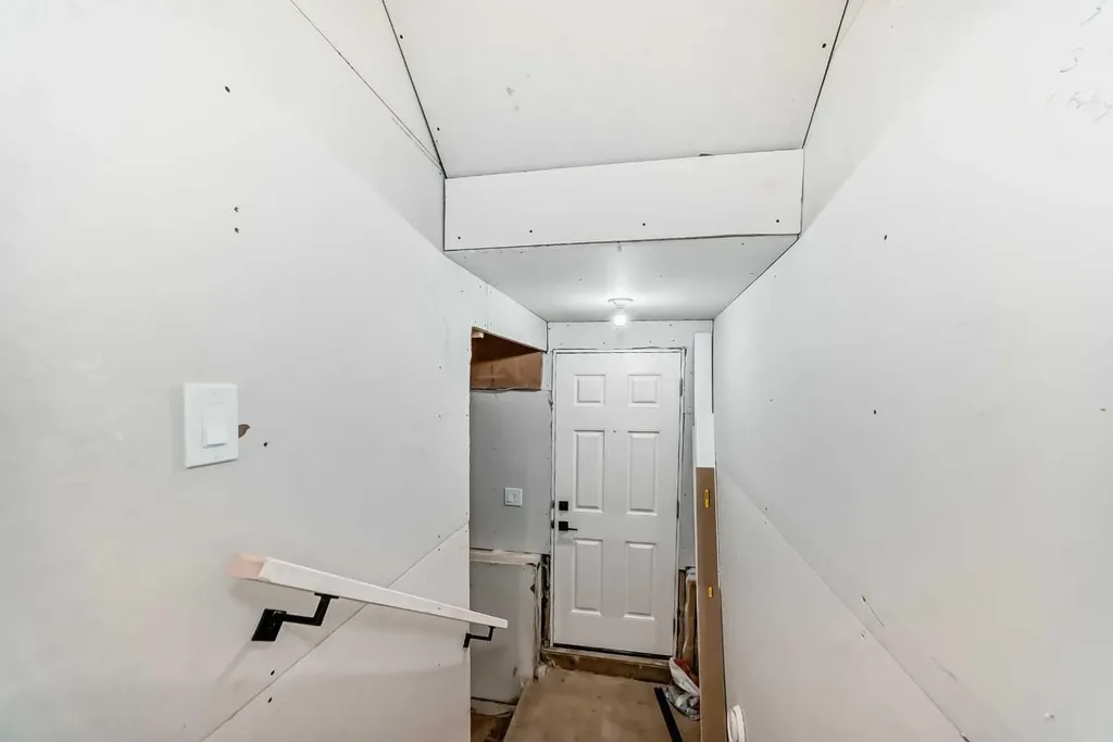 1112 Iron Ridge Avenue Crossfield AB T0M 0S0