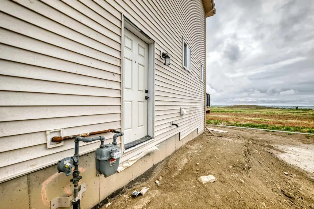 1112 Iron Ridge Avenue Crossfield AB T0M 0S0