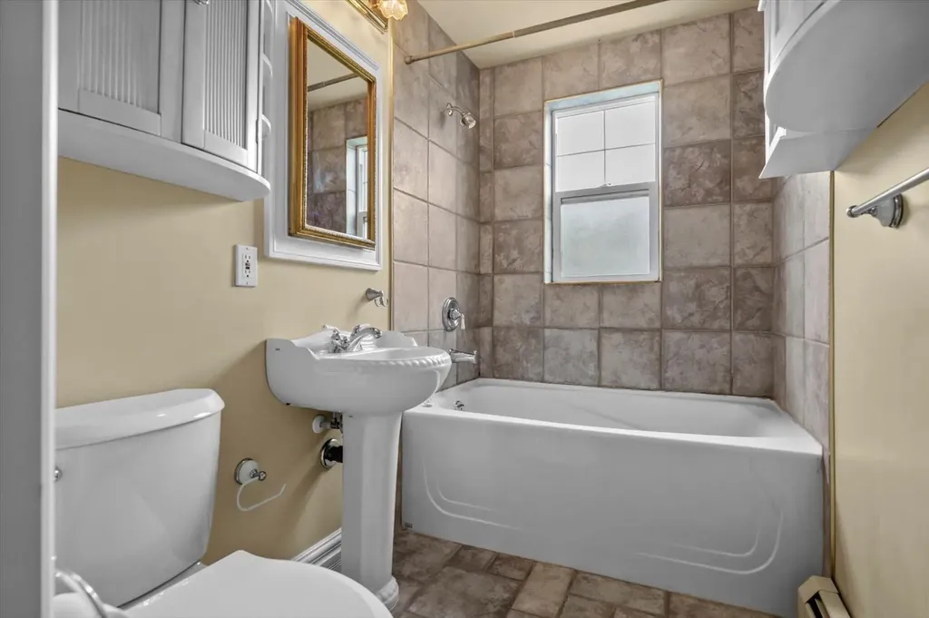 1125 17 Avenue SW Calgary AB T2T 0B5