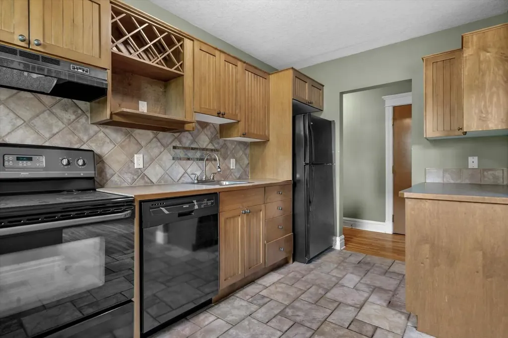 1125 17 Avenue SW Calgary AB T2T 0B5