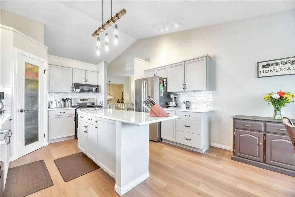 9 Madison Court Strathmore AB T1P 1M5
