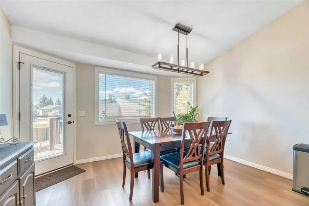 9 Madison Court Strathmore AB T1P 1M5
