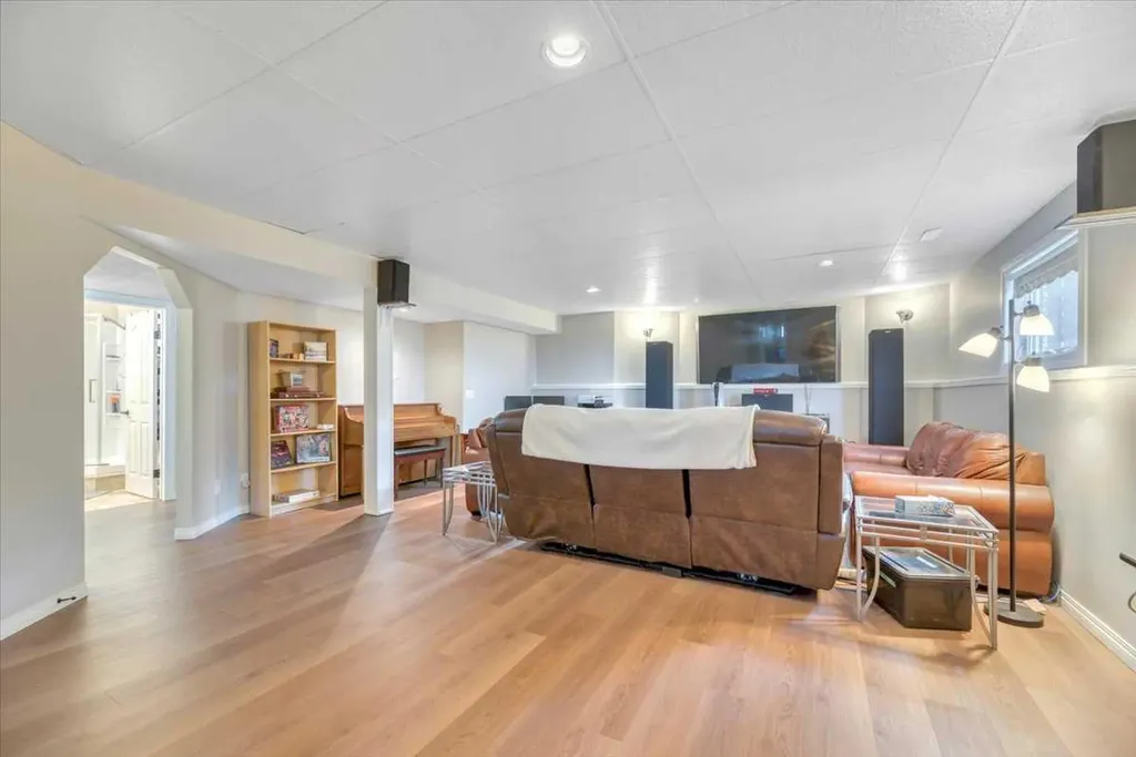 9 Madison Court Strathmore AB T1P 1M5