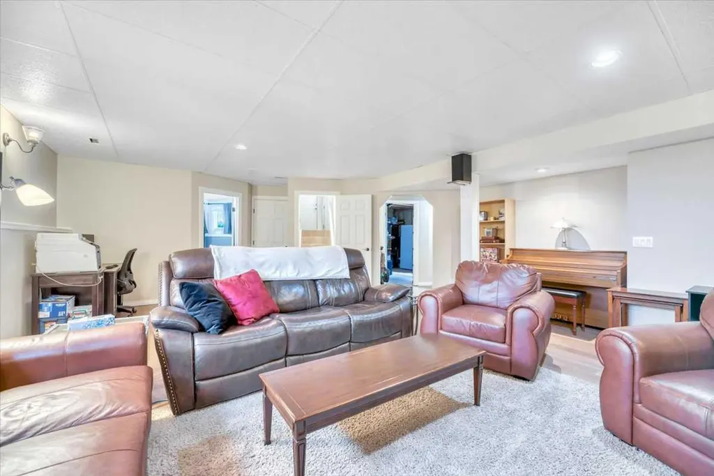 9 Madison Court Strathmore AB T1P 1M5
