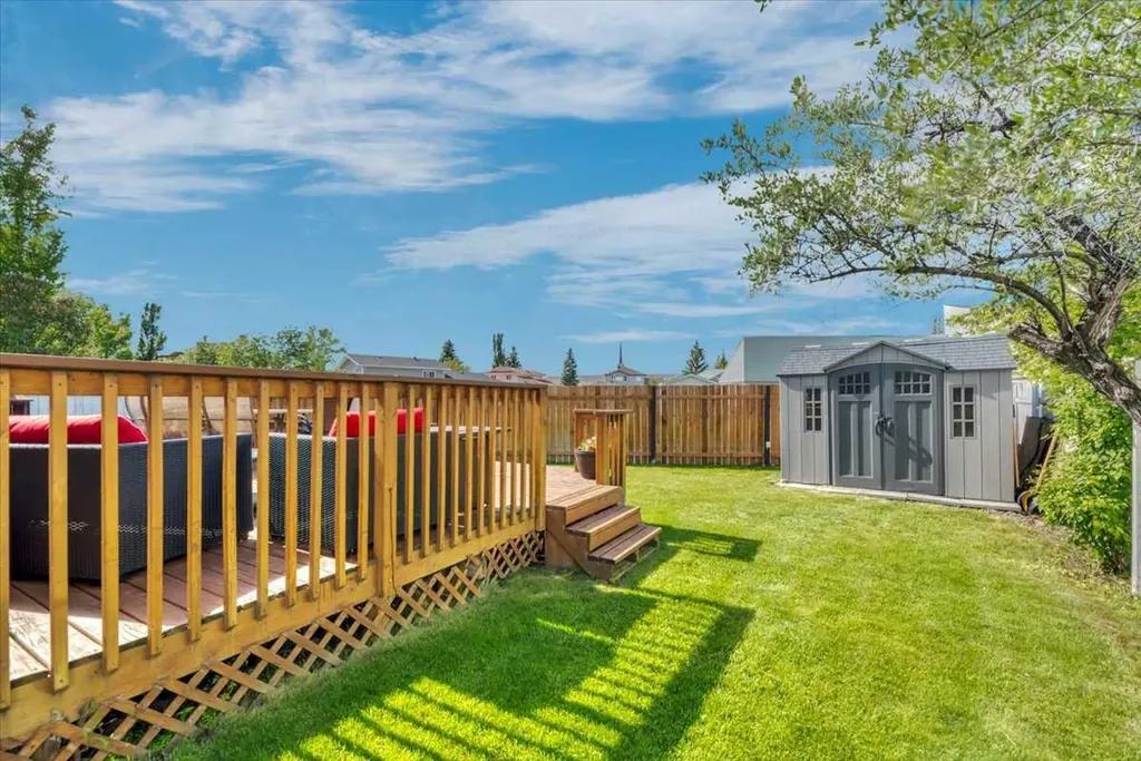 9 Madison Court Strathmore AB T1P 1M5