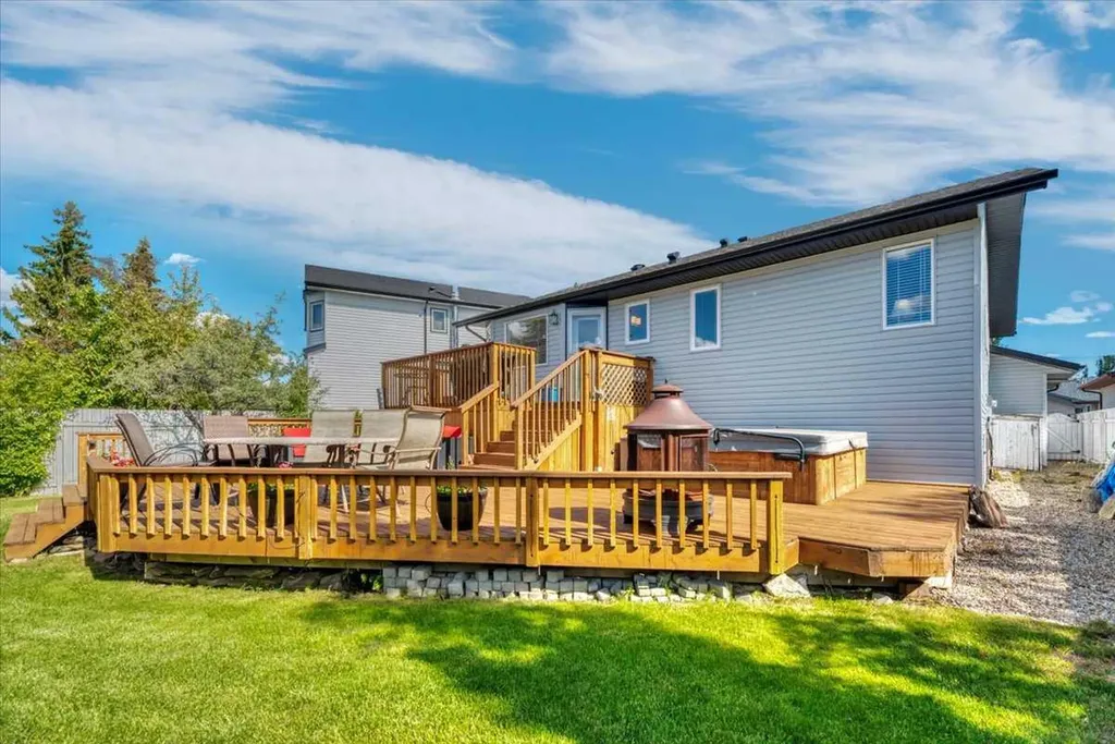 9 Madison Court Strathmore AB T1P 1M5