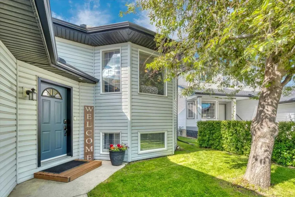 9 Madison Court Strathmore AB T1P 1M5