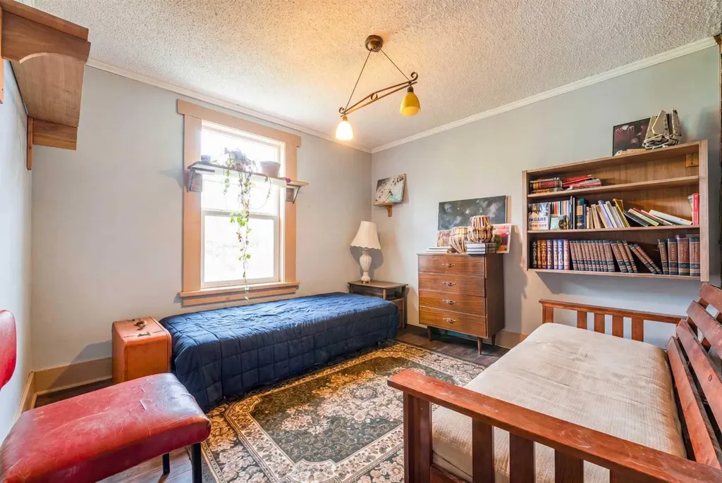2108 8 Street SE Calgary AB T2G 3A2