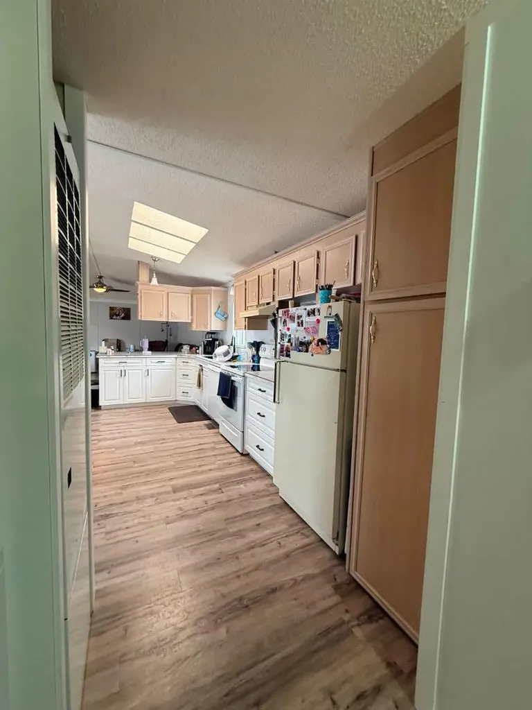 10109 105 Avenue La Crete AB T0H 2H0
