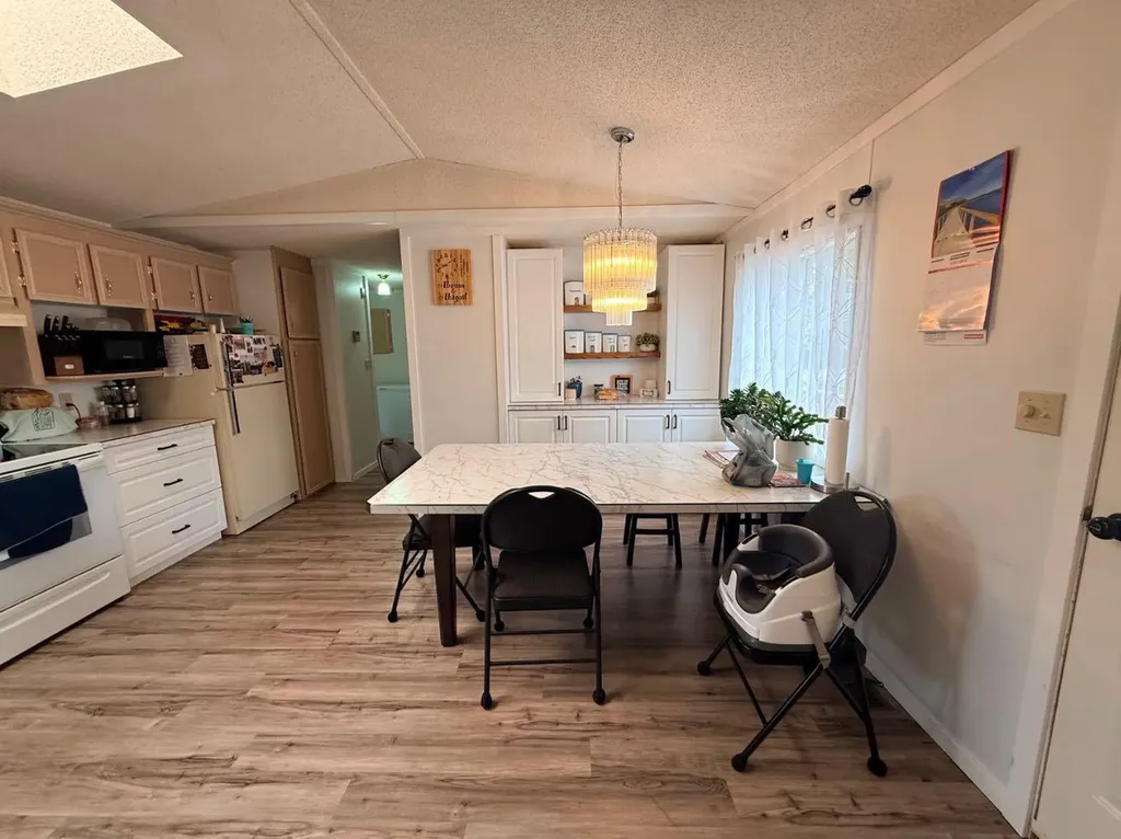 10109 105 Avenue La Crete AB T0H 2H0