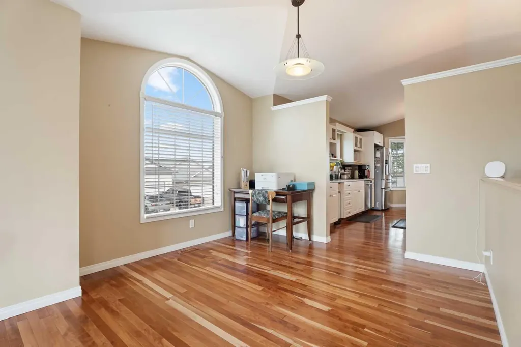454 Sheep River Point Okotoks AB T1S 1S3