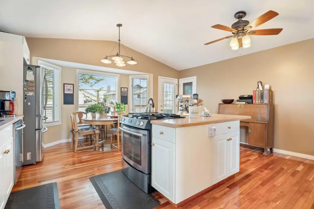 454 Sheep River Point Okotoks AB T1S 1S3