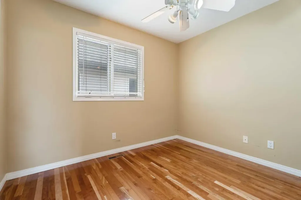 454 Sheep River Point Okotoks AB T1S 1S3