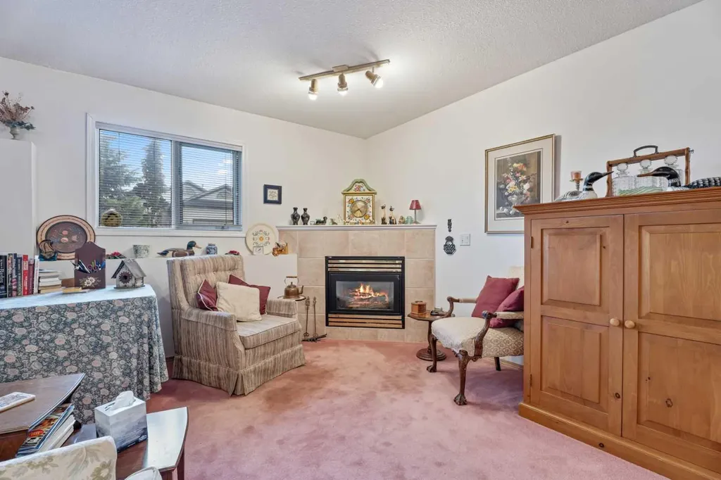 454 Sheep River Point Okotoks AB T1S 1S3