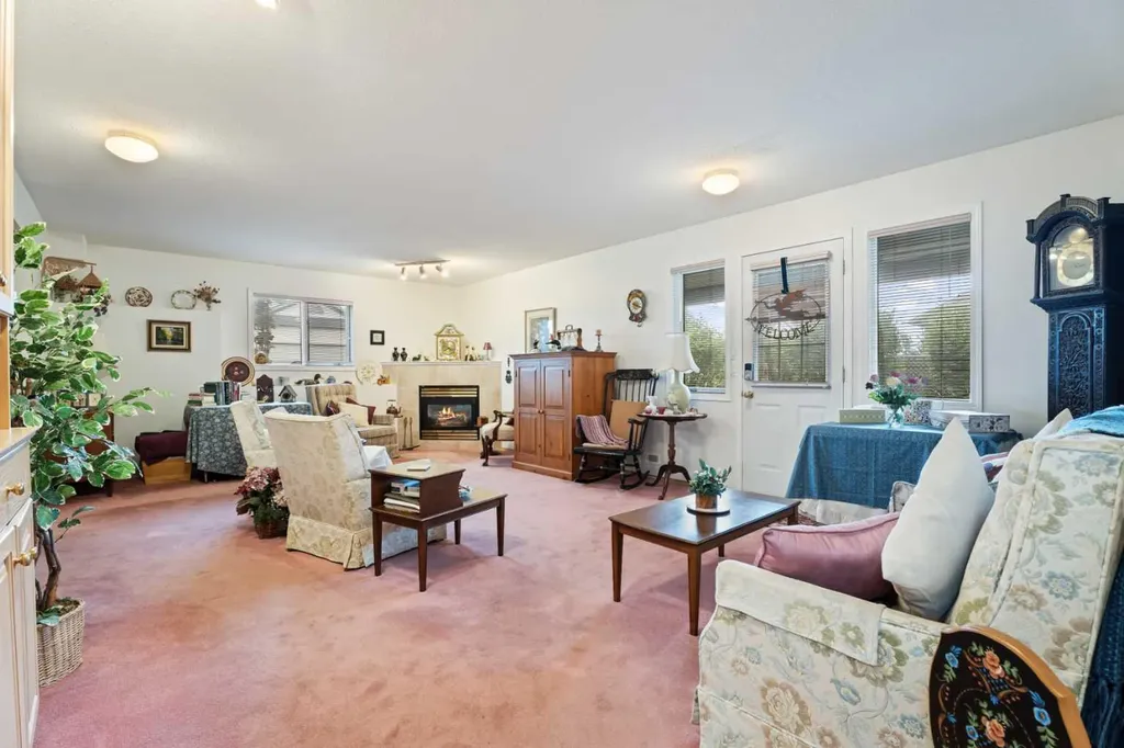 454 Sheep River Point Okotoks AB T1S 1S3