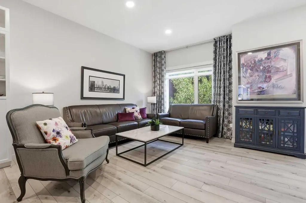 808 Greenbriar Common NW Calgary AB T3B6J2
