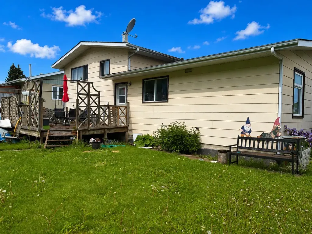5620 57 Street Rocky Mountain House AB T4T1H7