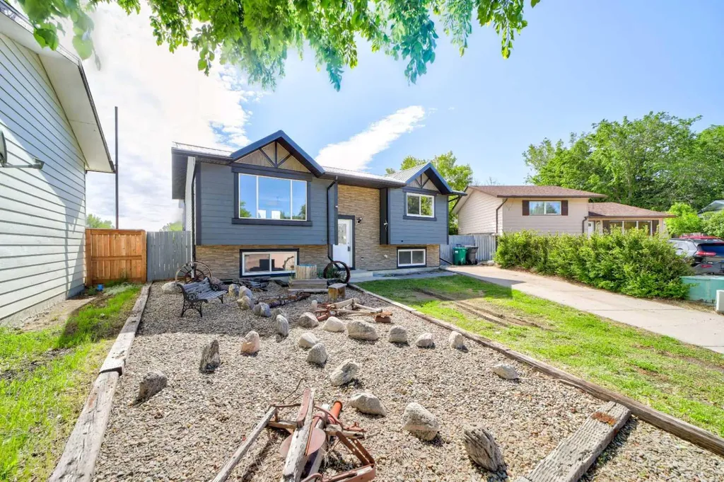 162 Pensacola Court W Lethbridge AB T1K4R6