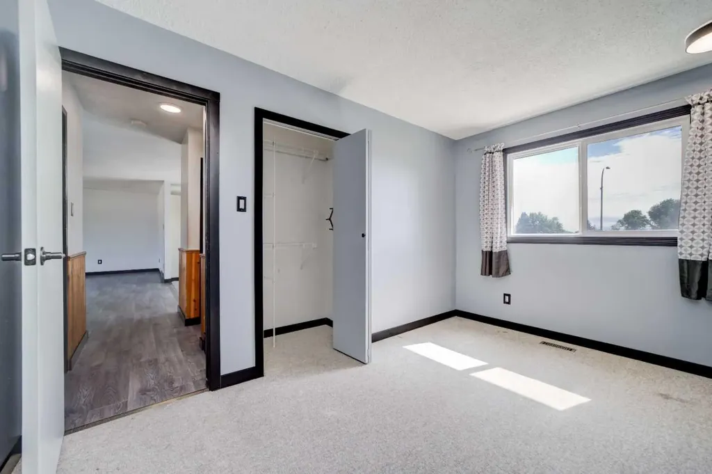 162 Pensacola Court W Lethbridge AB T1K4R6