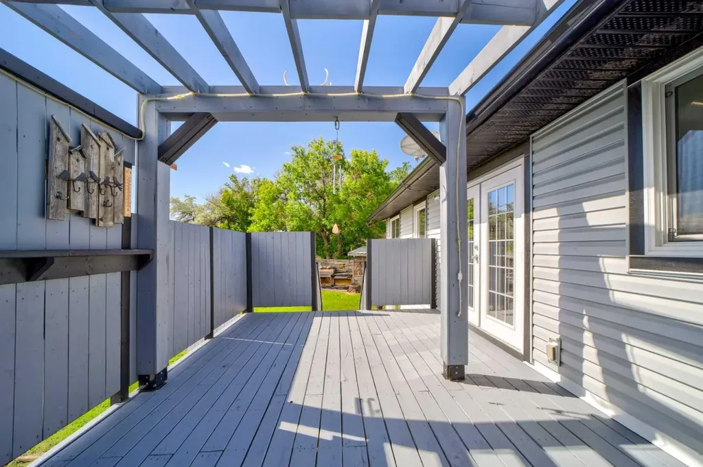 162 Pensacola Court W Lethbridge AB T1K4R6