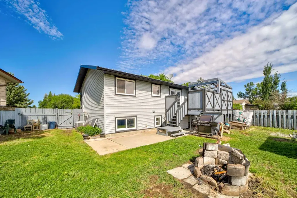 162 Pensacola Court W Lethbridge AB T1K4R6