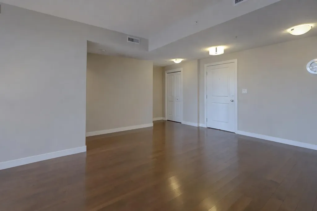 16 Varsity Estates Circle NW Calgary AB T3A 2C5