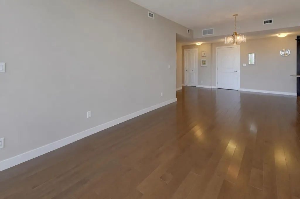 16 Varsity Estates Circle NW Calgary AB T3A 2C5